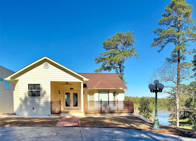 Property at 113 Cottonwood Rd, Trinity, TX 75862, 3 beds, 3 baths
