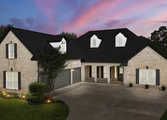 Property at 12652 Lake Vista Dr, Willis, TX 77318, 4 beds, 3 baths