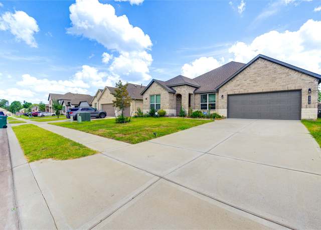 Property at 13760 Rising Sun Ln, Conroe, TX 77384, 5 beds, 3 baths