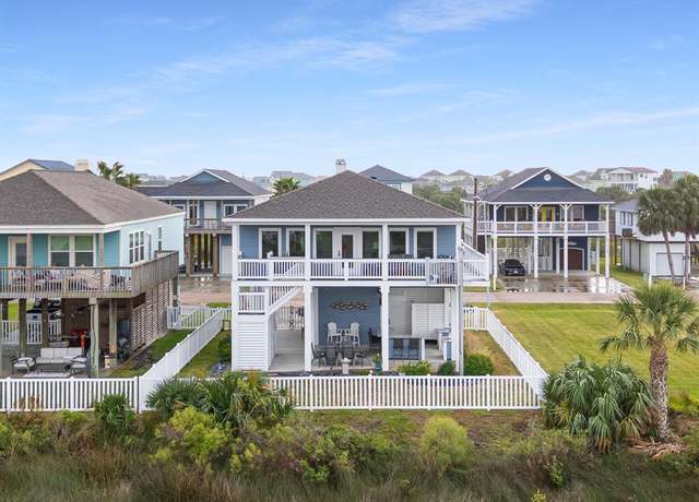Property at 22520 Bay Point Dr, Galveston, TX 77554, 3 beds, 2.5 baths