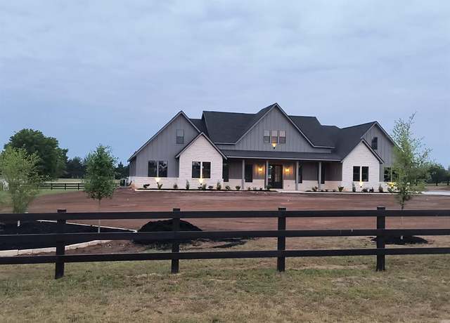 Property at 3444 Tigerpoint Rd, Brenham, TX 77833, 4 beds, 3.5 baths