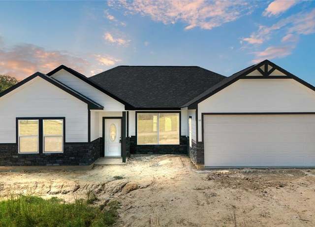 Property at 44 Meadow Lake Dr, Trinity, TX 75862, 3 beds, 3 baths