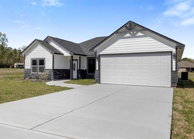 Property at 44 Meadow Lake Dr, Trinity, TX 75862, 3 beds, 3 baths