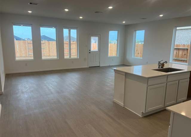 Property at 22015 Corsica View Dr, Hockley, TX 77447, 3 beds, 2 baths