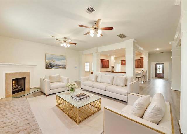 Property at 6751 Arlington Dr, Manvel, TX 77578, 4 beds, 3 baths