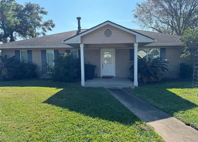 Property at 10103 Brighton Ln, Houston, TX 77031, 4 beds, 3 baths