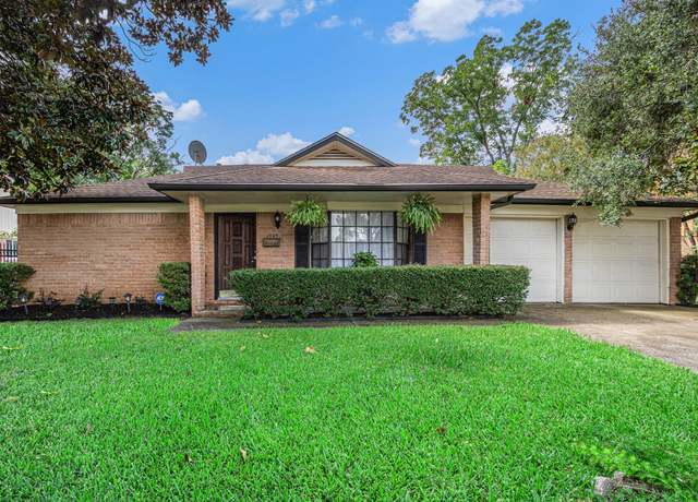 Property at 9647 Meadowland Dr, Houston, TX 77063, 3 beds, 2 baths