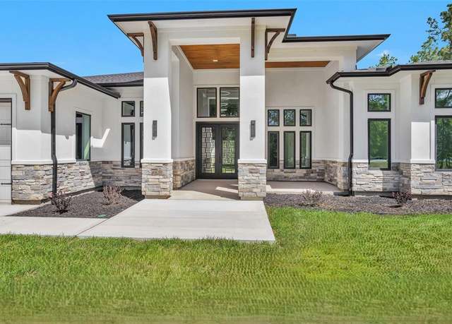 Property at 27900 E Stallion Ln, Waller, TX 77484, 6 beds, 6 baths