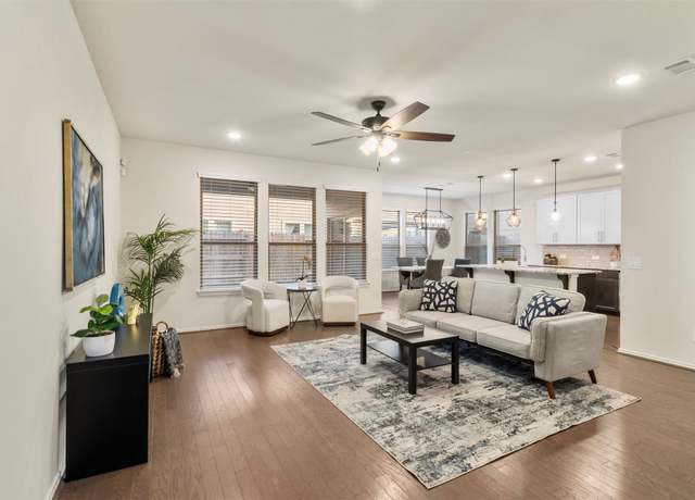 Property at 4025 Starbright St, Houston, TX 77018, 3 beds, 2.5 baths