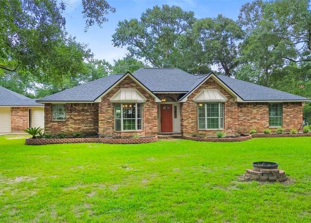 Property at 11270 Summit Dr, Conroe, TX 77303, 4 beds, 2.5 baths
