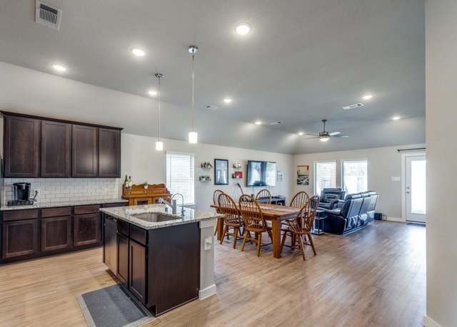 Property at 949 Gentle Moss Dr, Magnolia, TX 77354, 4 beds, 2 baths