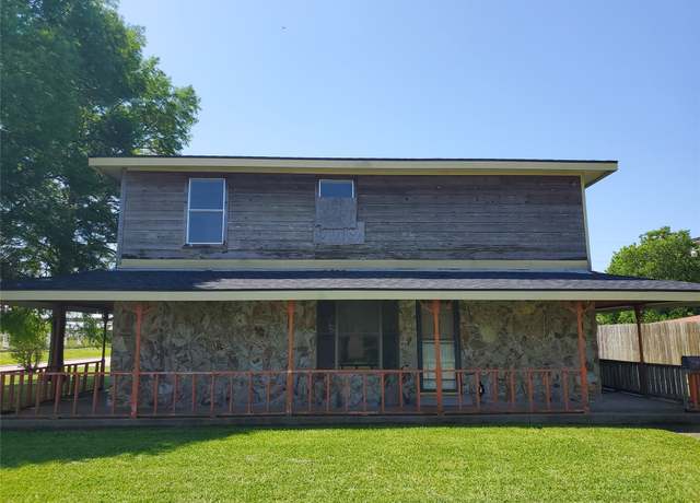 Property at 1101 4th Ave N, Texas City, TX 77590, 5 beds, 2 baths