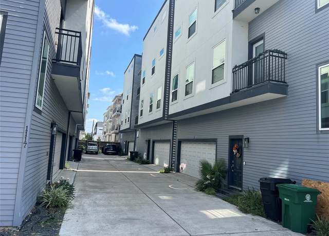 Property at 1117 W 16th St Unit E, Houston, TX 77008, 3 beds, 3.5 baths