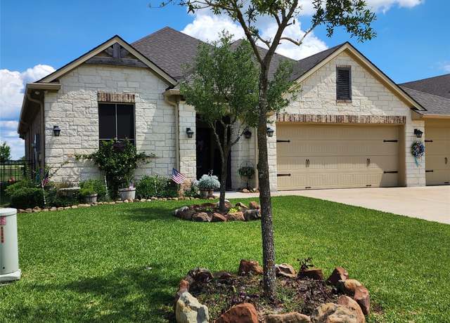 Property at 2009 Eagle View Dr, Navasota, TX 77868, 4 beds, 3 baths