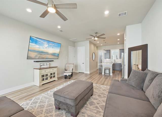 Property at 9013 Lonestar Creekbend Ln, Houston, TX 77080, 3 beds, 2.5 baths