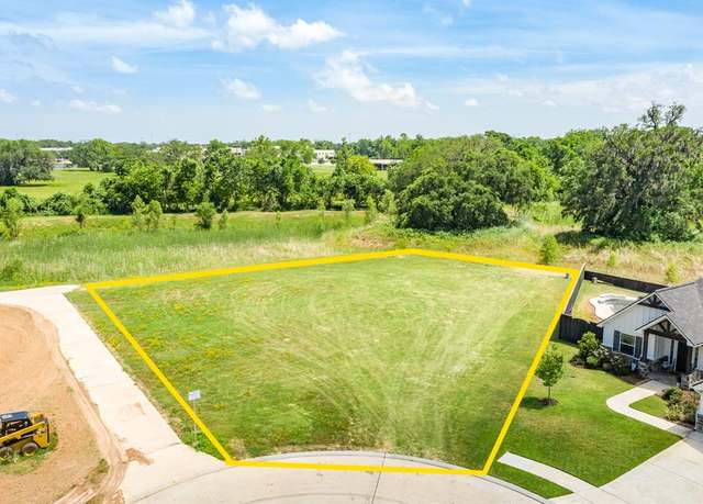 Property at 119 Creekside Ln, Lake Jackson, TX 77566