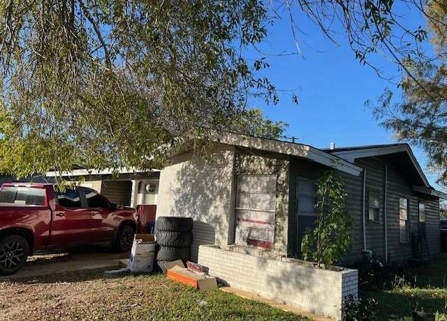 Property at 508 Ridgecrest Dr, Port Lavaca, TX 77979, 4 beds, 1 bath