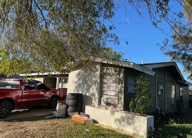 Property at 508 Ridgecrest Dr, Port Lavaca, TX 77979, 4 beds, 1 bath