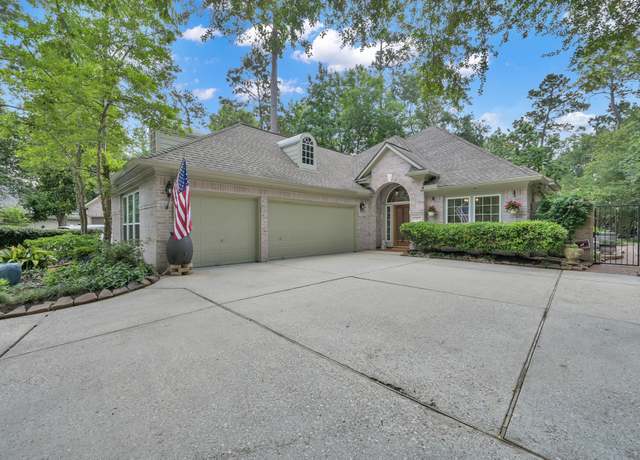 Property at 7 E Honey Grove Pl, The Woodlands, TX 77382, 2 beds, 2 baths