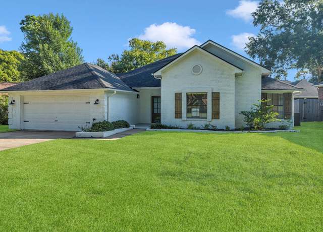Property at 139 April Point Pl, Conroe, TX 77356, 3 beds, 2 baths