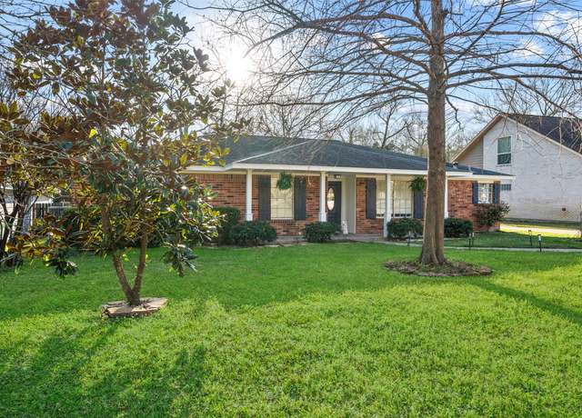 Property at 12417 Pegasus Dr, Willis, TX 77318, 4 beds, 2 baths