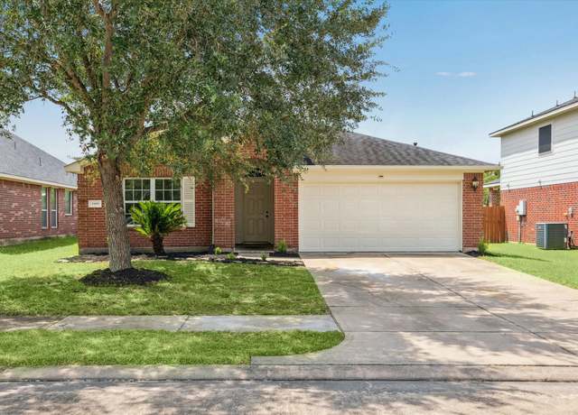 Property at 1419 Chandler Park Ln, Fresno, TX 77545, 4 beds, 2 baths