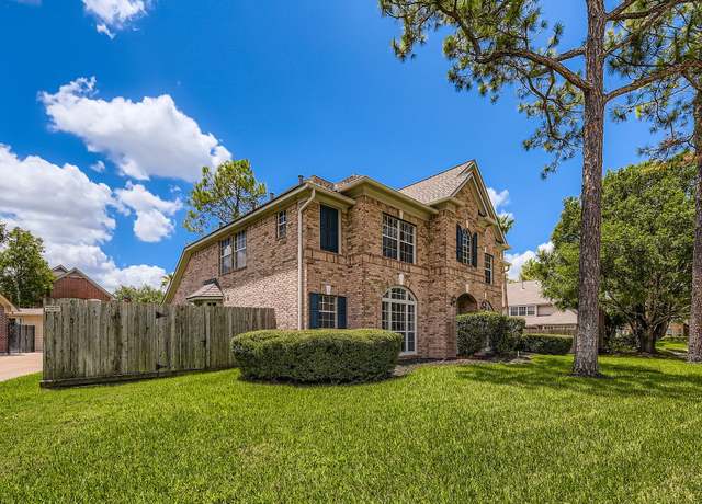 Property at 4014 Peach Country Ct, Pasadena, TX 77059, 4 beds, 3.5 baths