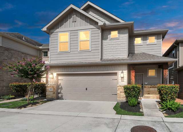 Property at 1917 Barrel Oak Dr, Houston, TX 77080, 3 beds, 2.5 baths
