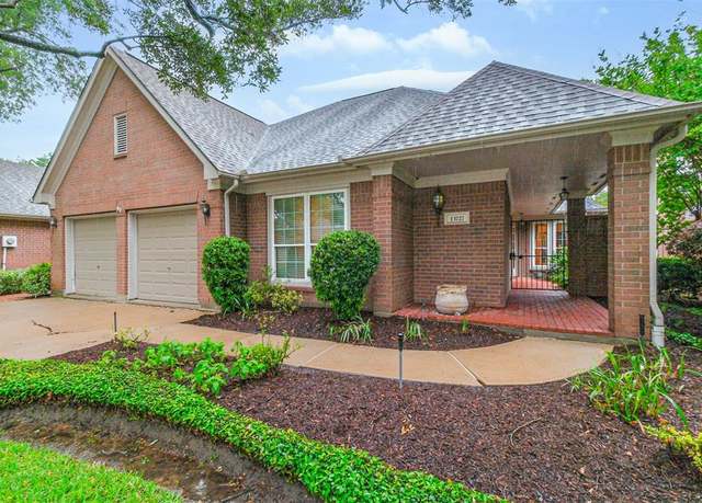 Property at 13727 Aspen Cove Dr, Houston, TX 77077, 3 beds, 2.5 baths