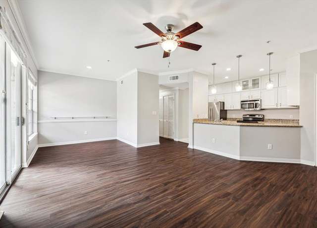 Property at 2111 Welch St Unit A123, Houston, TX 77019, 1 bed, 1 bath