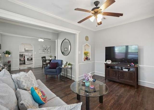Property at 2422 Freeman St, Houston, TX 77009, 2 beds, 1 bath
