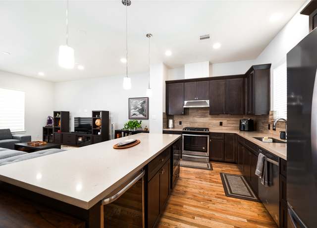 Property at 1706 Mcilhenny St Unit C, Houston, TX 77004, 3 beds, 3.5 baths