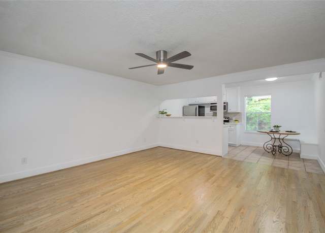 Property at 1527 Rutland St #3, Houston, TX 77008, 2 beds, 1 bath