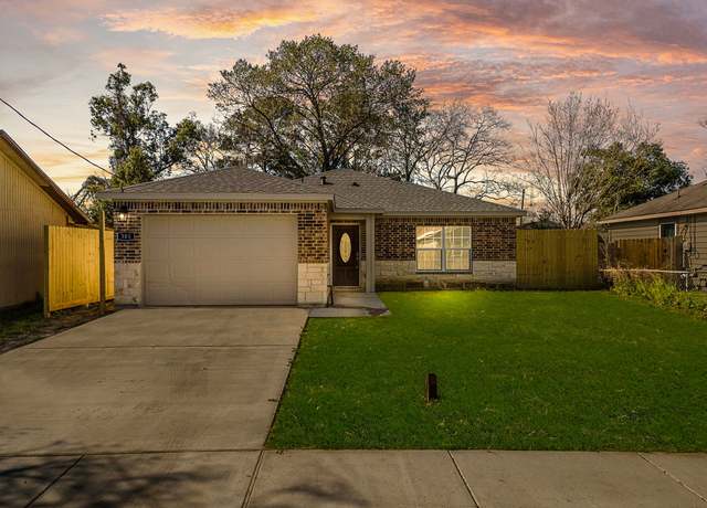 Property at 305 E Humble St, Baytown, TX 77520, 3 beds, 2 baths