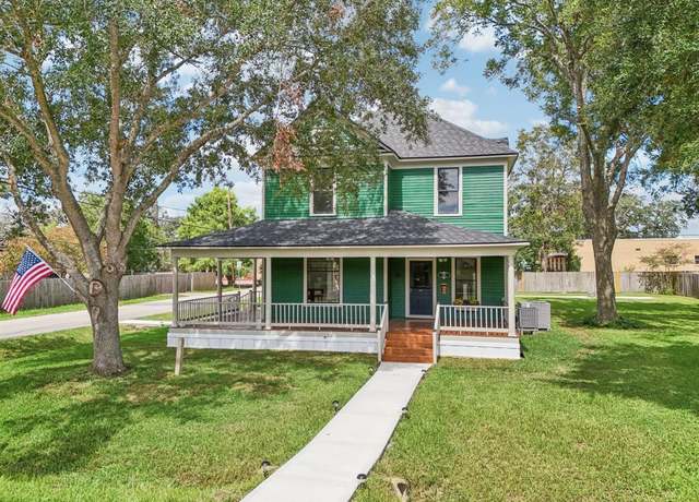 Property at 201 E Wilkins St, League City, TX 77573, 3 beds, 2 baths