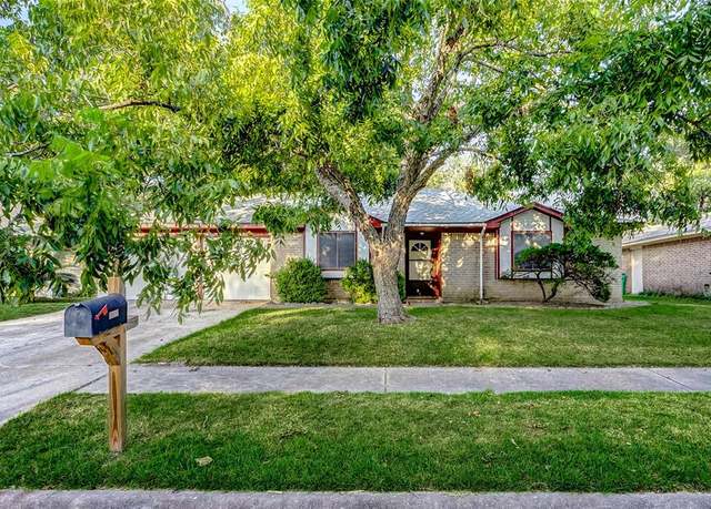 Property at 4505 Chaparral Dr, Baytown, TX 77521, 3 beds, 2 baths