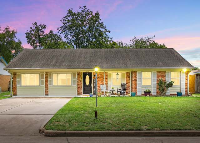 Property at 5834 Shurmard Dr, Houston, TX 77092, 3 beds, 1.5 baths