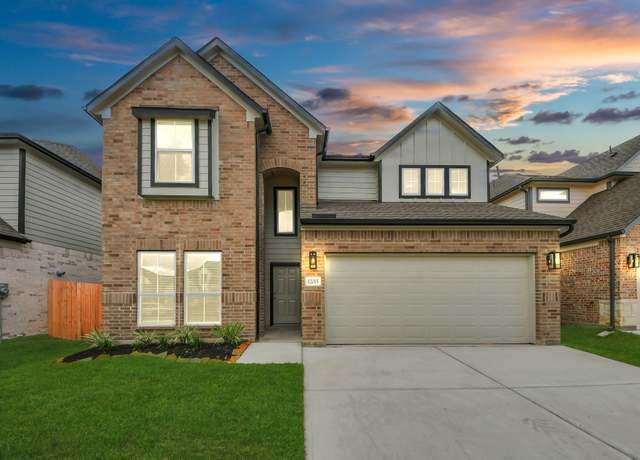 Property at 12015 Maple Oak Dr, Houston, TX 77066, 5 beds, 4 baths