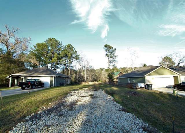 Property at 13 Sunny Hill Dr, Huntsville, TX 77340