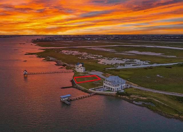 Property at 1410 Bay Pointe Dr, Galveston, TX 77554
