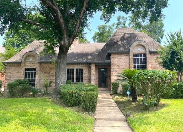 Property at 3810 Holder Forest Dr, Houston, TX 77088, 3 beds, 2.5 baths