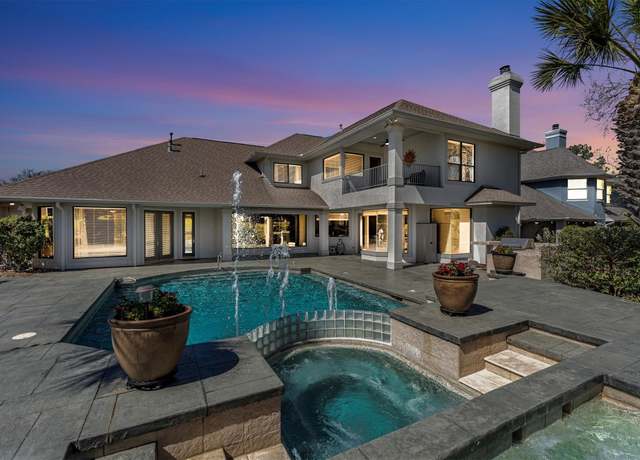 Property at 40 Broad Cove Dr, Montgomery, TX 77356, 4 beds, 5 baths