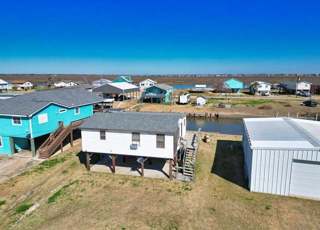 Property at 976 County Road 202, Sargent, TX 77414, 2 beds, 1 bath