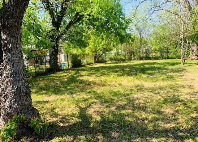 Property at 1805 Saint Elmo St, Houston, TX 77020