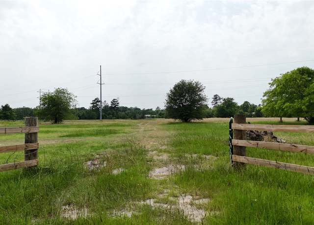 Property at 72 Julia Justice Rd, Huntsville, TX 77320