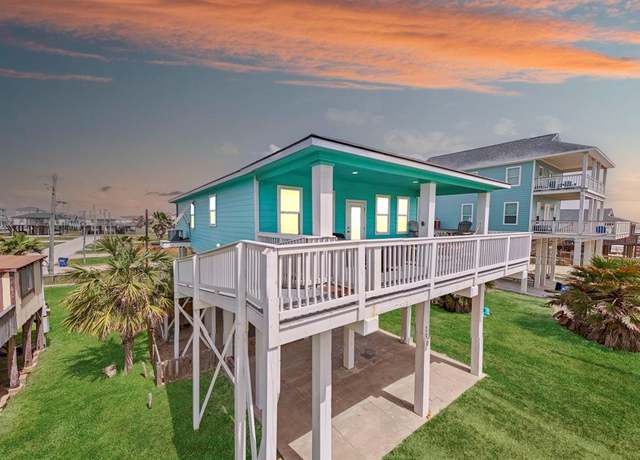 Property at 130 Coral Ct, Surfside Beach, TX 77541, 3 beds, 2.5 baths