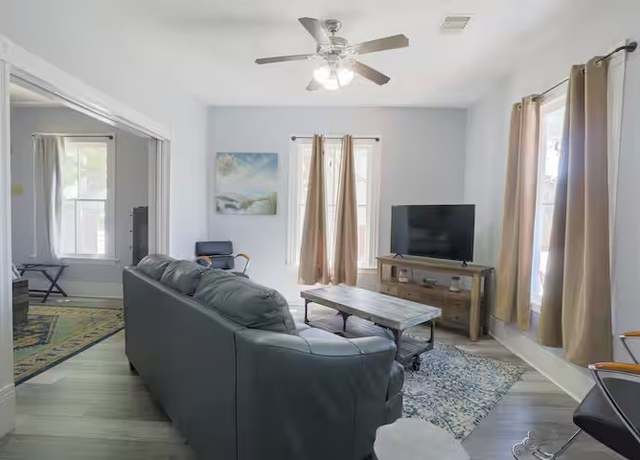 Property at 1514 18th St, Galveston, TX 77550, 2 beds, 1 bath