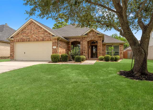 Property at 5807 Cypresswood Green Dr, Spring, TX 77373, 3 beds, 2 baths