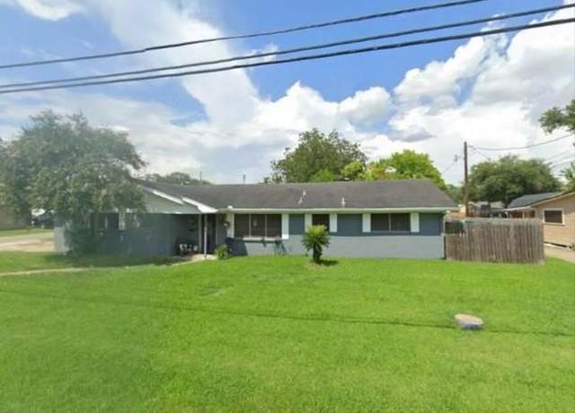 Property at 303 S 17th St, Nederland, TX 77627, 3 beds, 2 baths