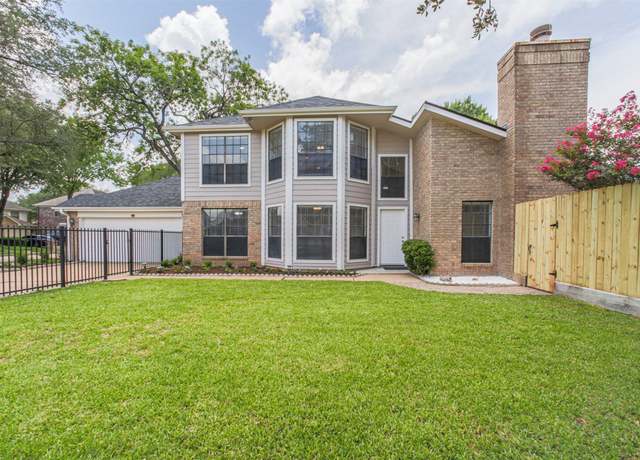 Property at 14126 Highcroft Dr, Houston, TX 77077, 3 beds, 2.5 baths